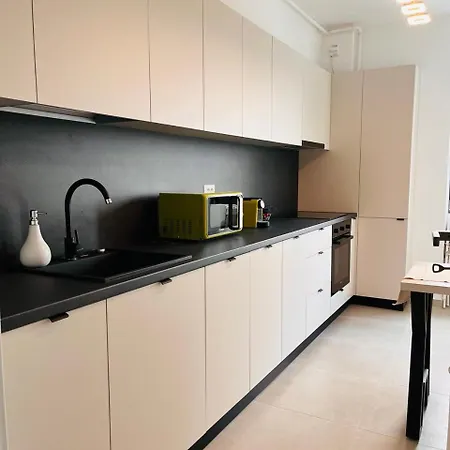 The Butterfly Suite, Near Arenele Romane & Constitution Square Apartamento Bucareste
