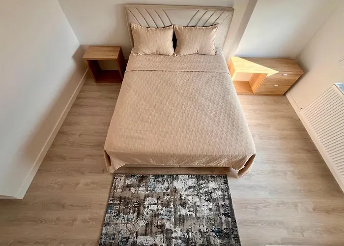 Апартаменти The Butterfly Suite, Near Arenele Romane & Constitution Square Бухарест