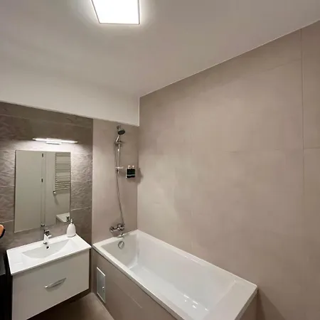 Апартаменти The Butterfly Suite, Near Arenele Romane & Constitution Square