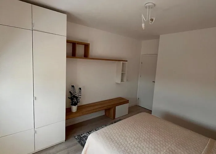 The Butterfly Suite, Near Arenele Romane & Constitution Square アパート *